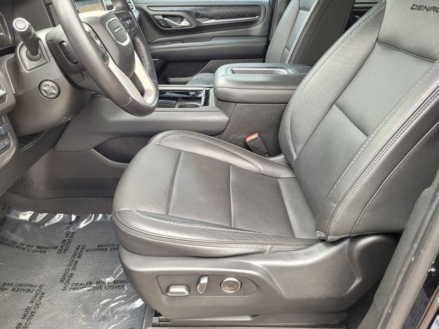 Used 2021 GMC Yukon XL Denali w/ Denali Premium Package AWD/4WD image 23