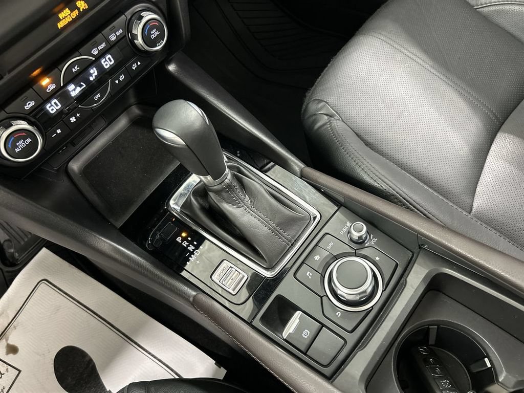 Used 2017 MAZDA MAZDA3 Grand Touring FWD image 17