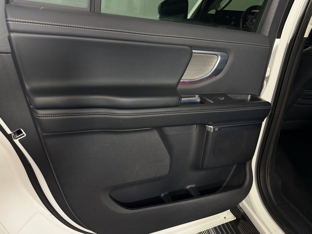 Used 2025 Ford Expedition Max Platinum AWD/4WD image 22