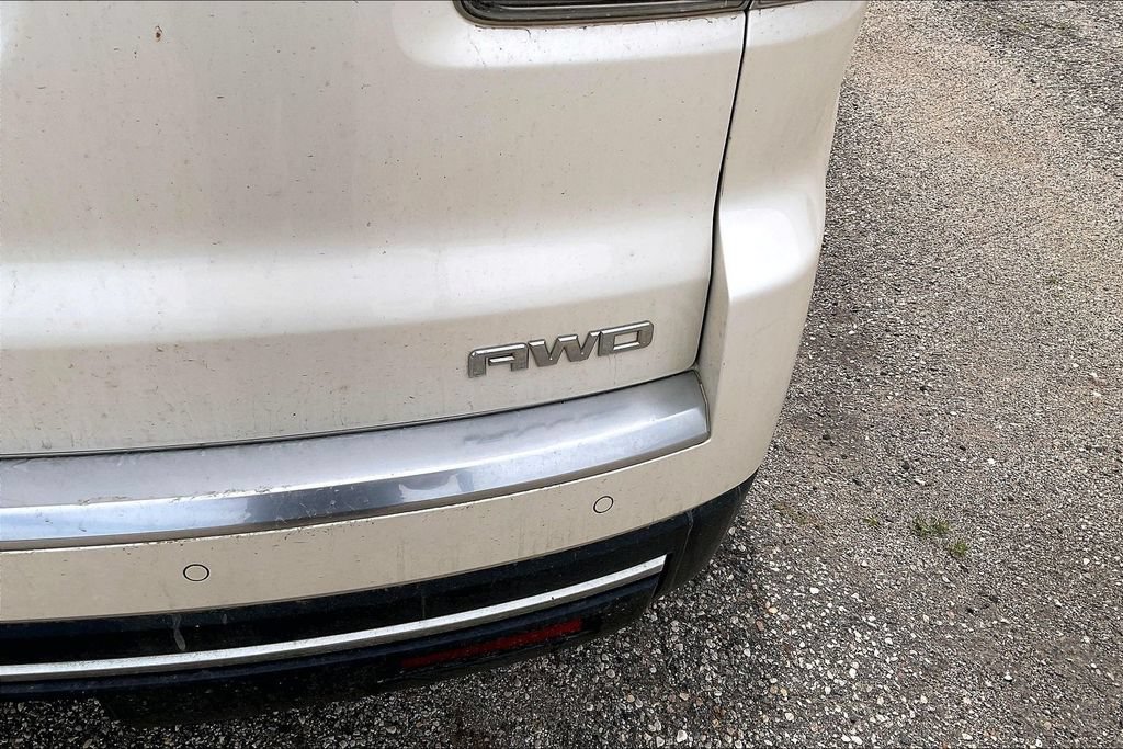 Used 2014 GMC Acadia SLE AWD/4WD image 6