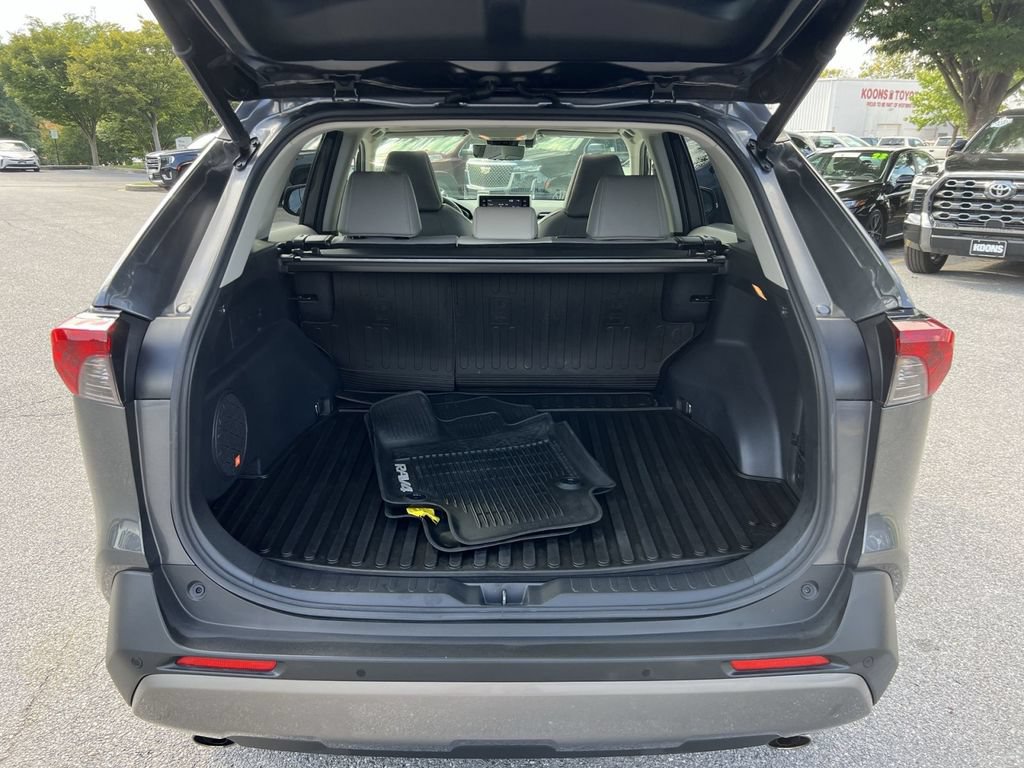 Used 2020 Toyota RAV4 Limited AWD/4WD image 26