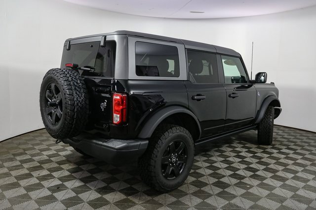 Used 2024 Ford Bronco Black Diamond image 11