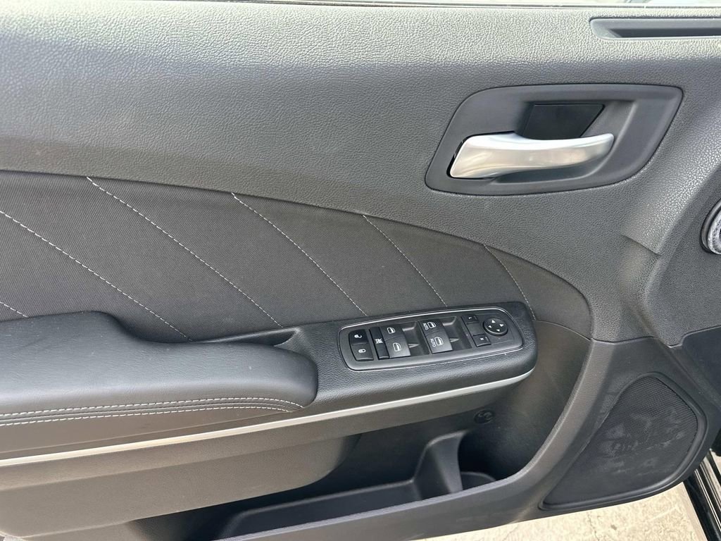 Used 2023 Dodge Charger SXT RWD image 15