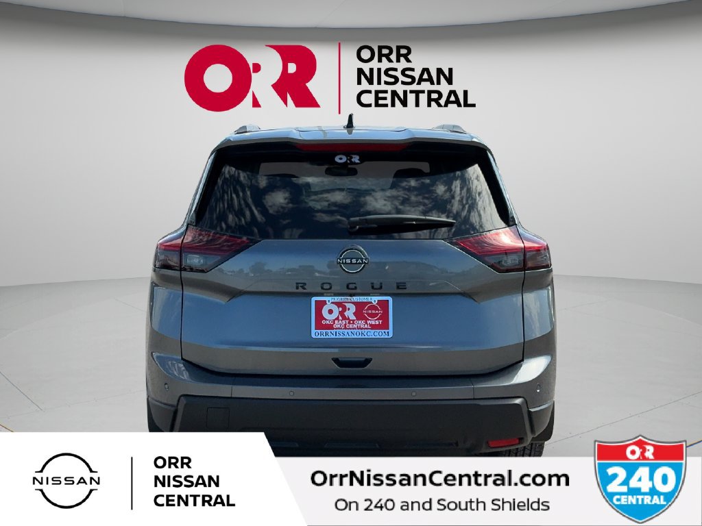 New 2027 Nissan Rogue Dark Armor FWD image 6