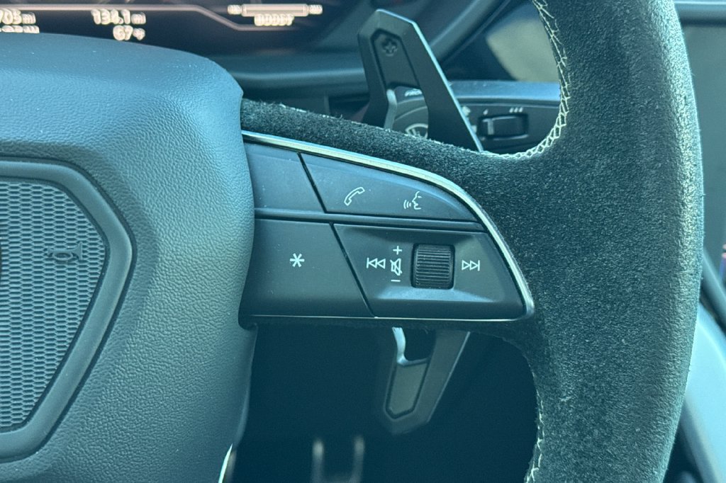 Used 2019 Lamborghini Urus AWD/4WD image 31
