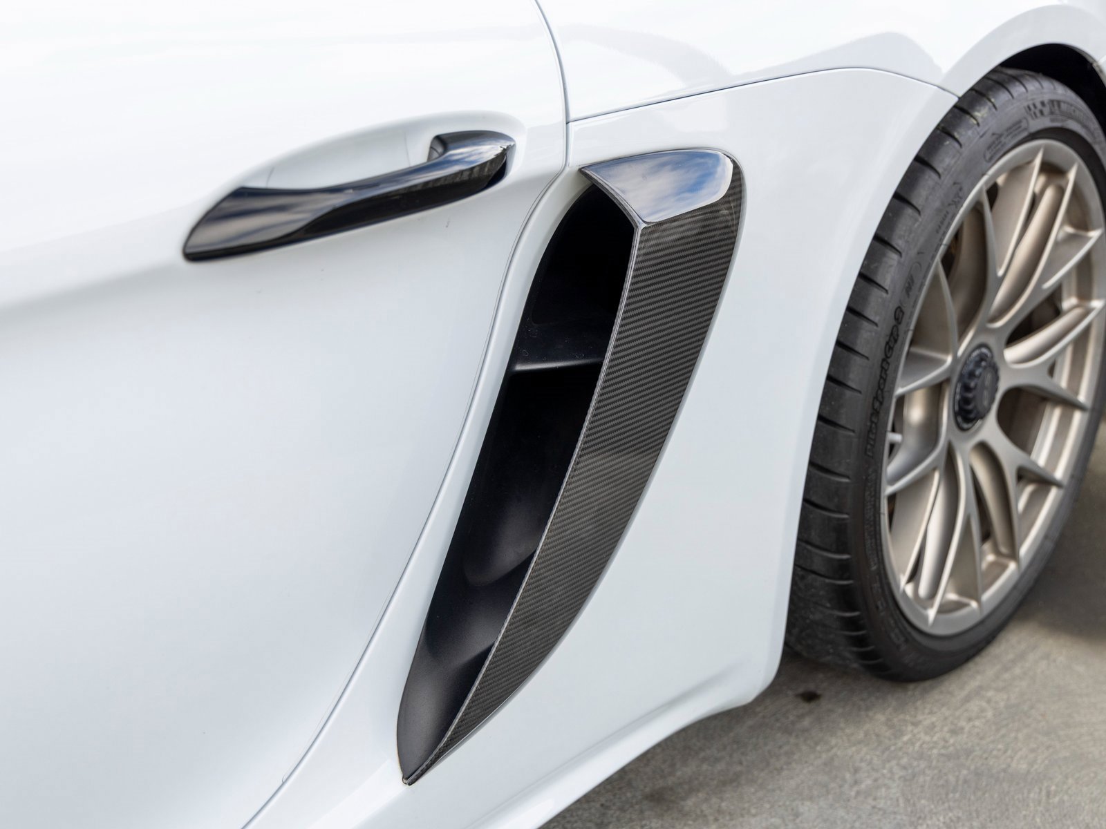 Used 2023 Porsche 718 Cayman GT4 RS image 23