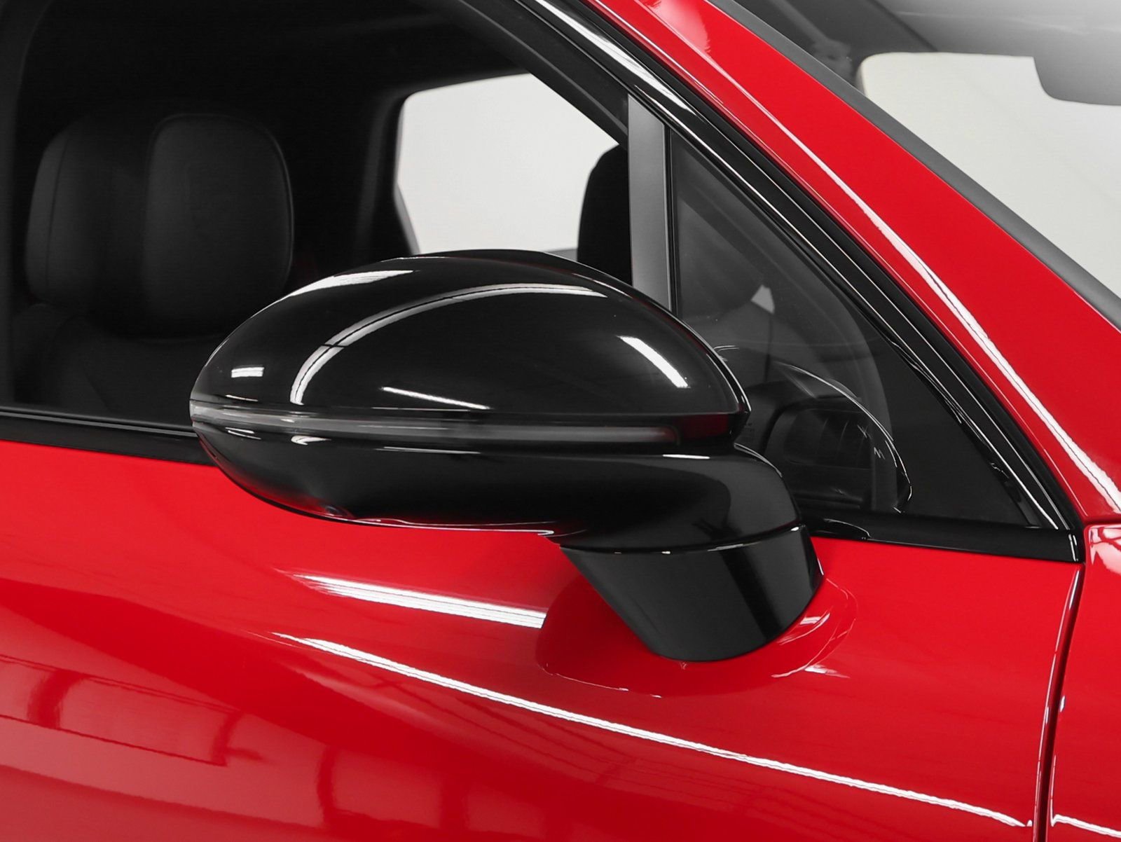 Certified 2025 Porsche Cayenne E-Hybrid image 14