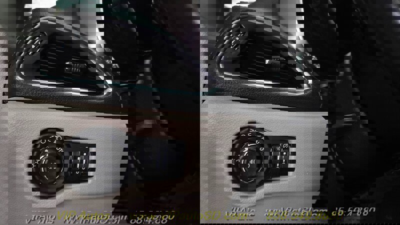 Used 2019 Chrysler Pacifica Limited image 37