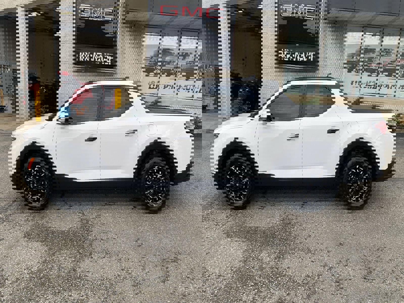 Used 2024 Hyundai Santa Cruz SEL w/ Activity Package image 5