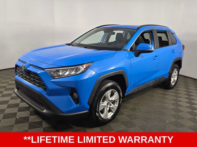 Used 2020 Toyota RAV4 XLE w/ Convenience Package image 3