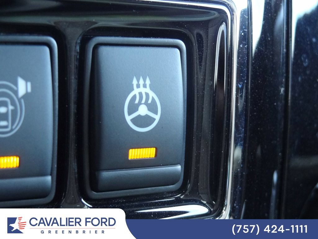 Used 2023 Nissan Titan Platinum Reserve w/ Moonroof Package AWD/4WD image 39