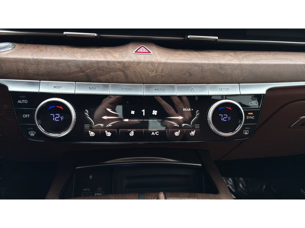Used 2022 Genesis G80 2.5T w/ Prestige Package AWD/4WD image 14