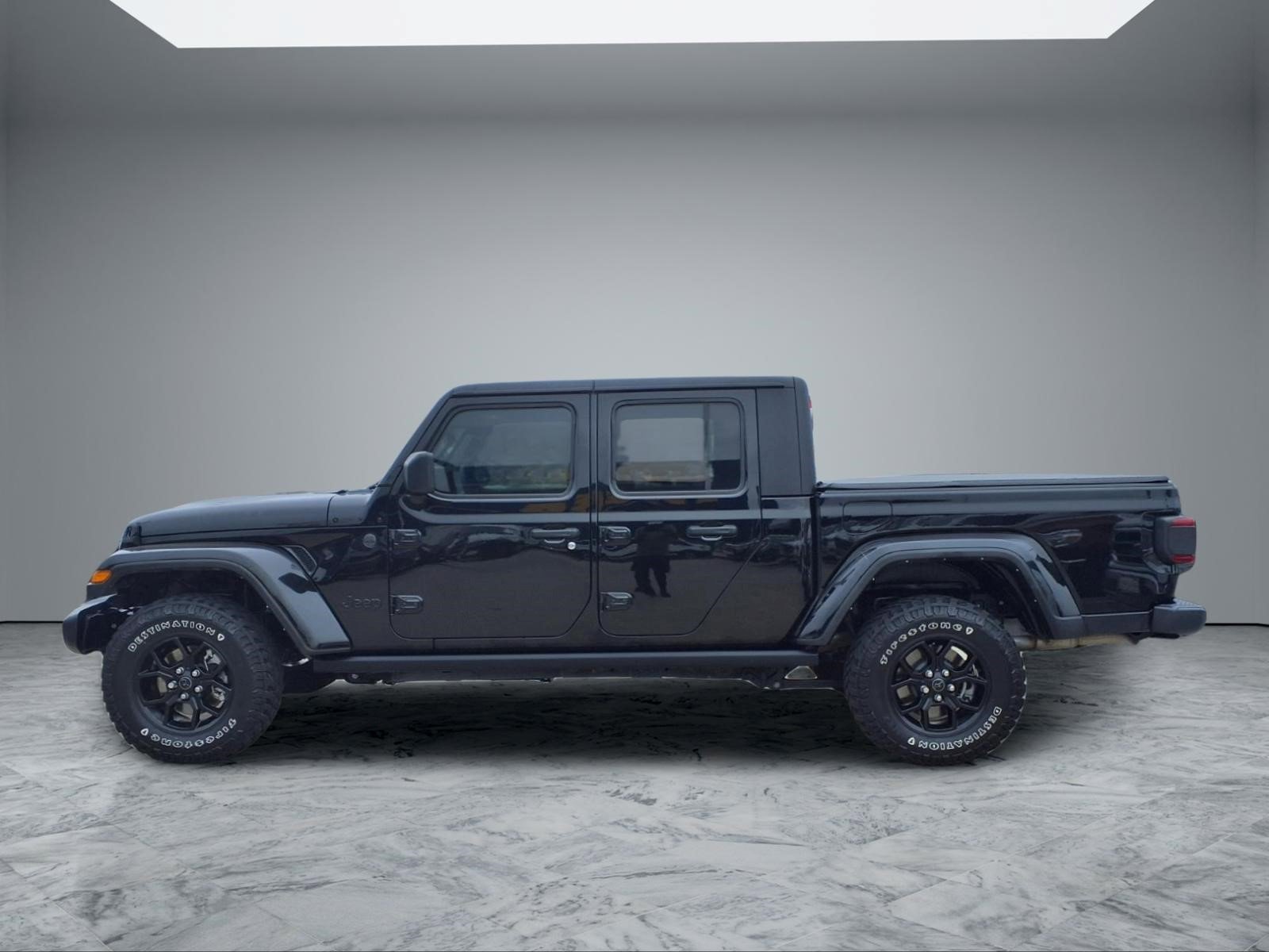 Used 2024 Jeep Gladiator Sport AWD/4WD image 4