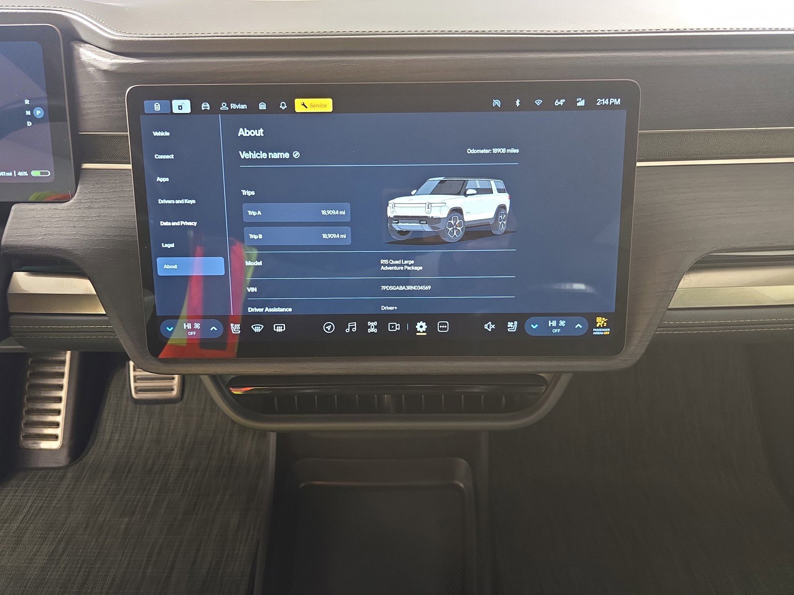 Used 2024 Rivian R1S Adventure AWD/4WD image 29