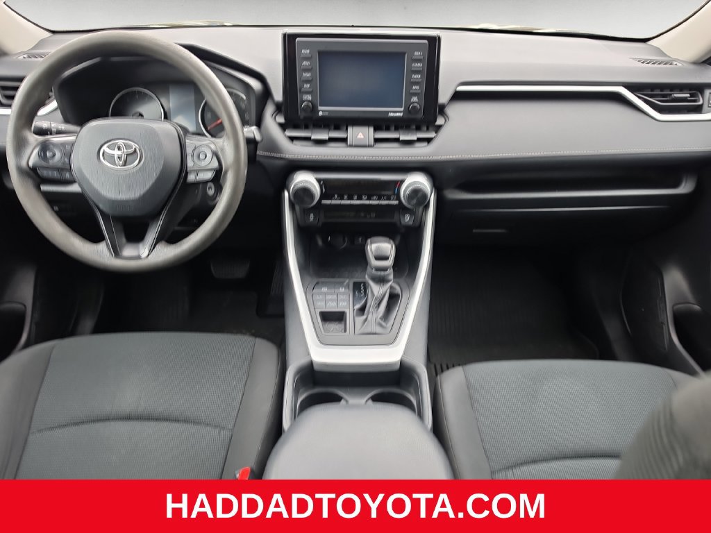 Used 2021 Toyota RAV4 LE AWD/4WD image 11