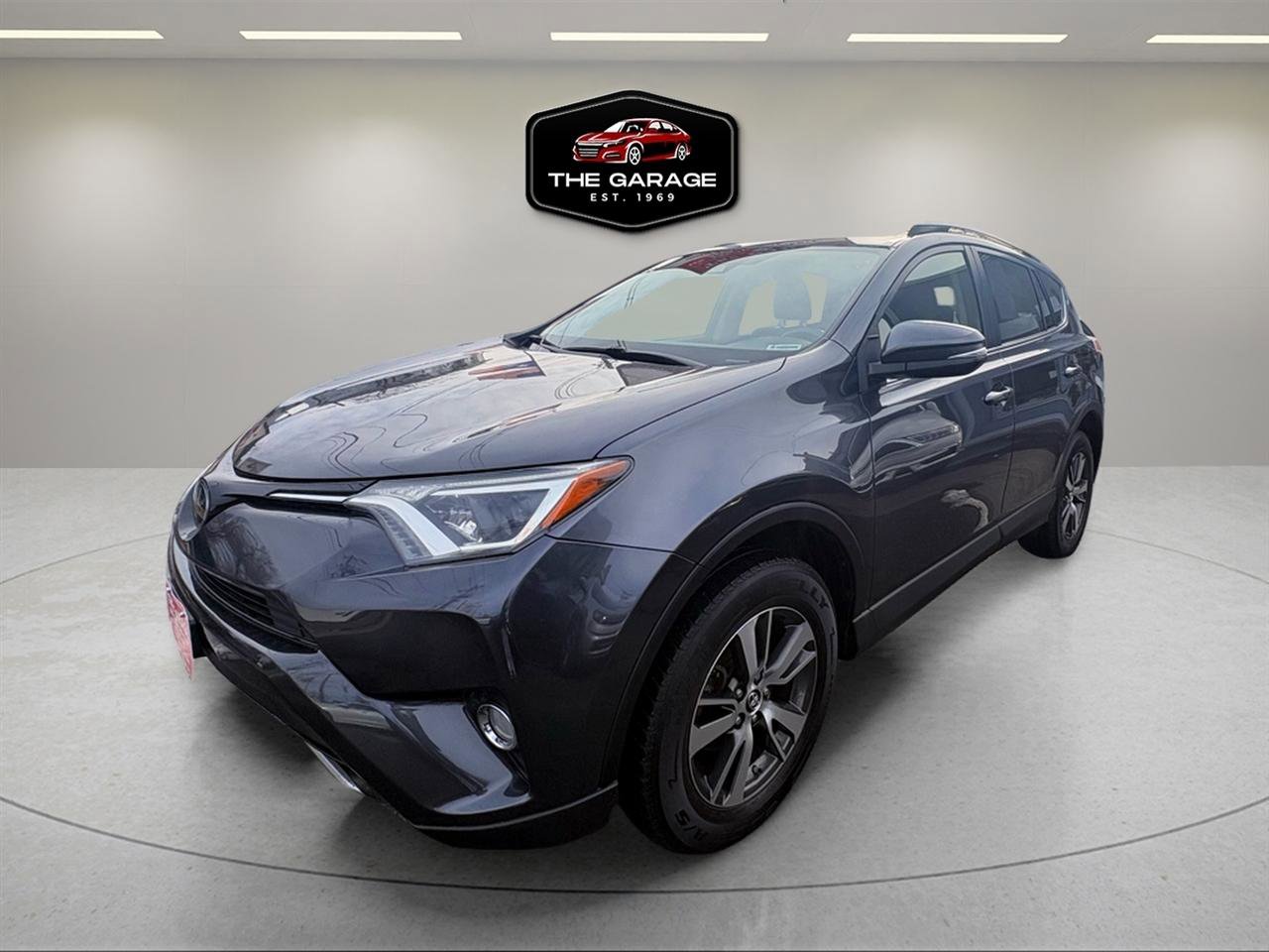 Used 2018 Toyota RAV4 XLE image 3
