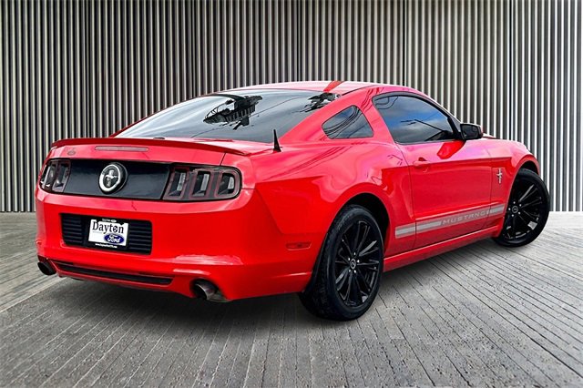 Used 2013 Ford Mustang Premium image 2