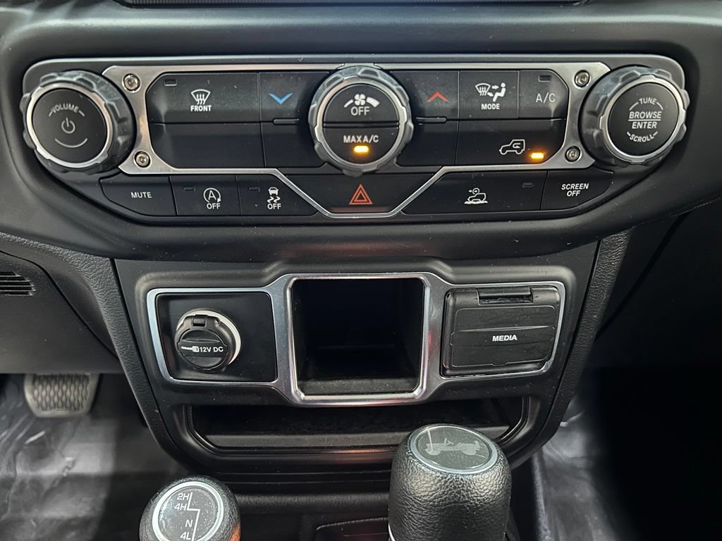 Used 2022 Jeep Wrangler Unlimited Sport AWD/4WD image 23