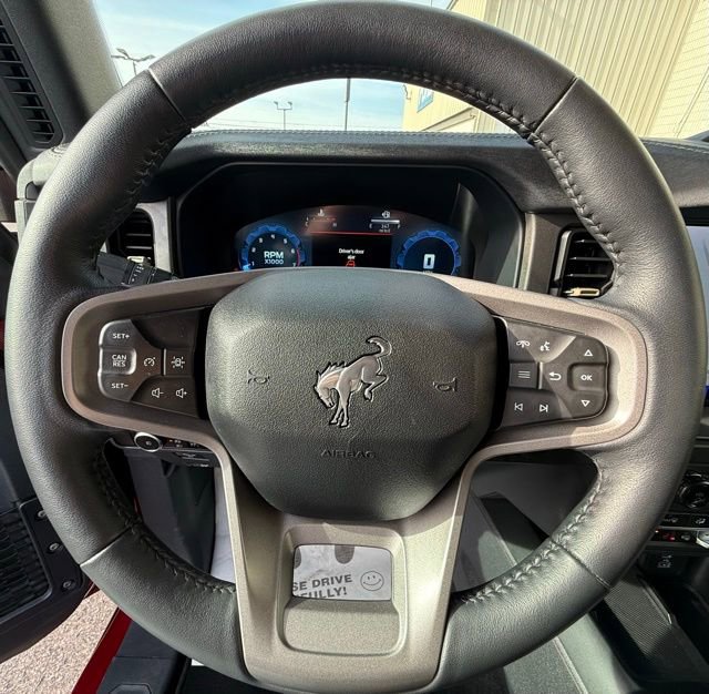 Used 2025 Ford Bronco Badlands image 17