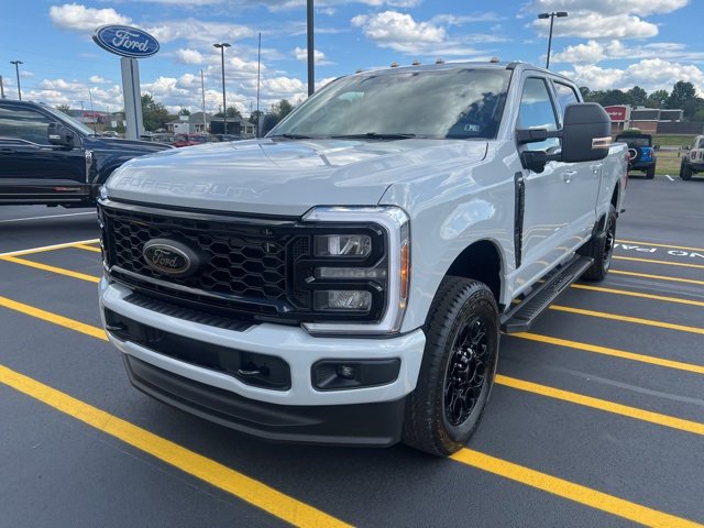 New 2026 Ford F250 4x4 Crew Cab Super Duty image 2