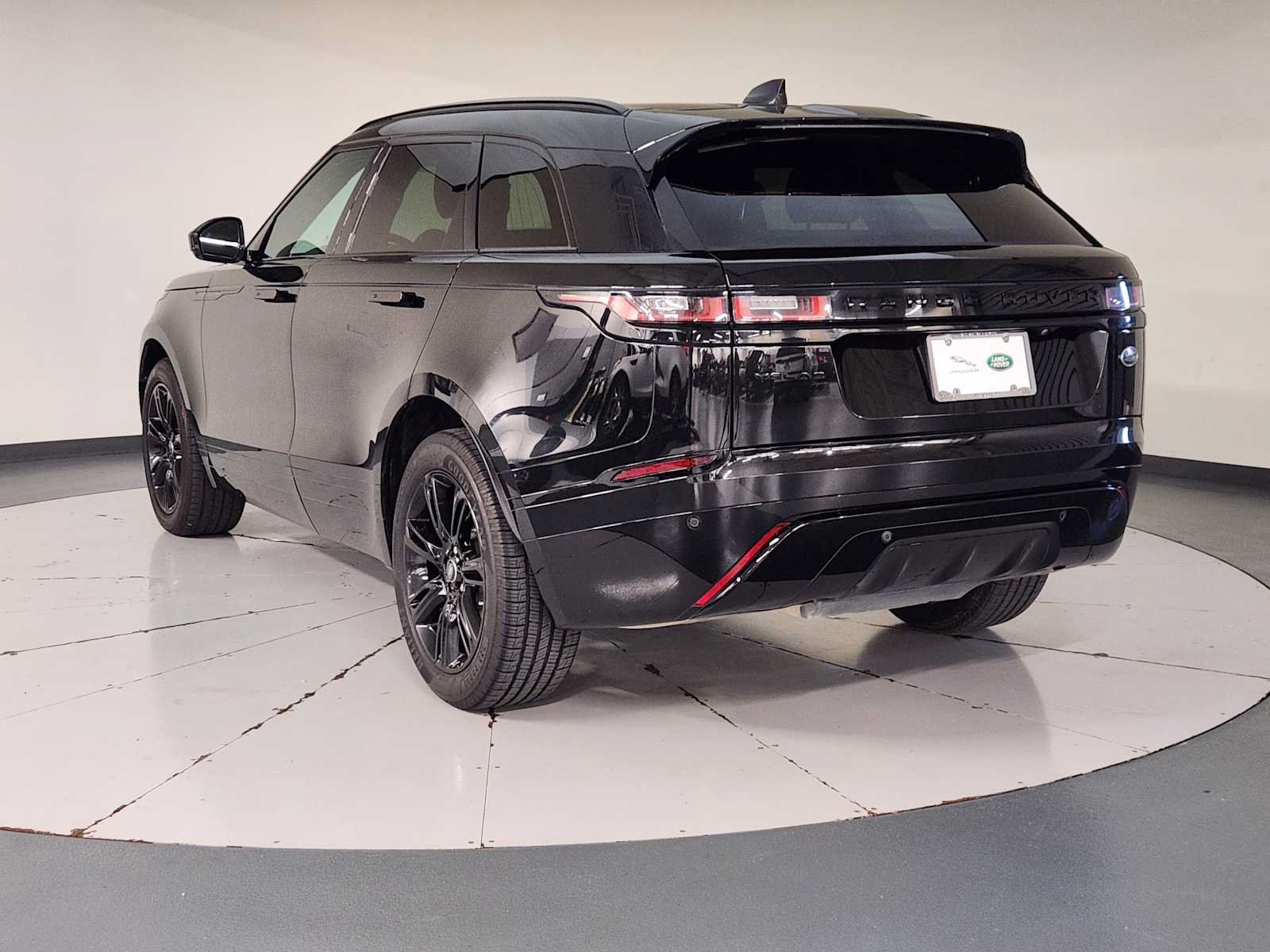 Used 2023 Land Rover Range Rover Velar R-Dynamic S AWD/4WD image 6