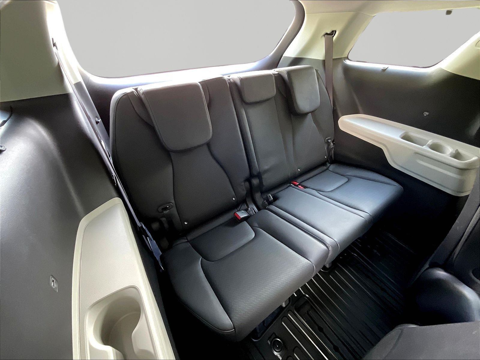 Used 2024 Kia Carnival SX Prestige FWD image 26