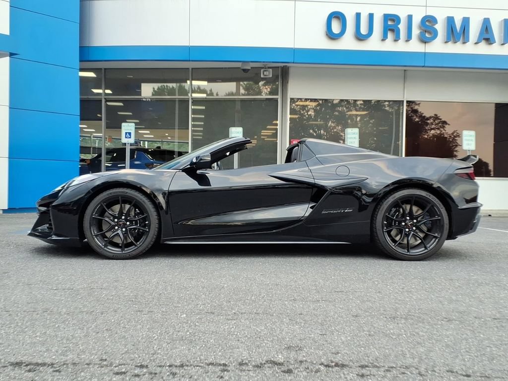 New 2027 Chevrolet Corvette Grand Sport w/ Z52 Sport Performance Package RWD image 6