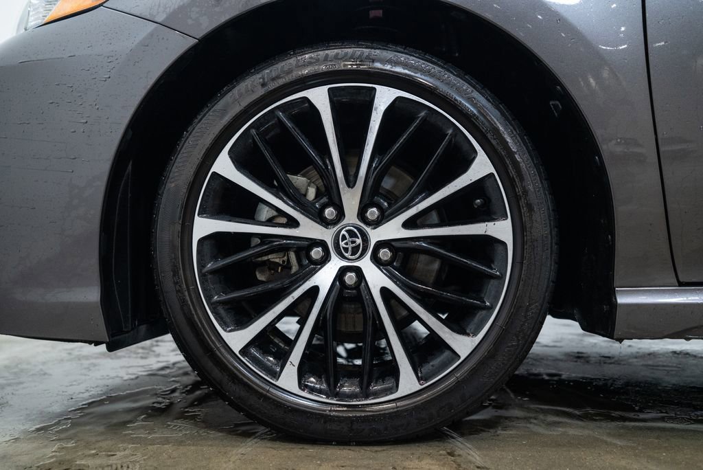 Certified 2020 Toyota Camry SE image 12