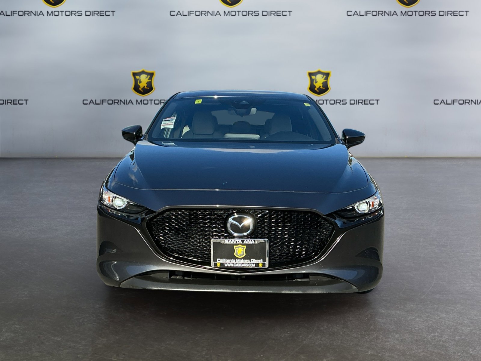 Used 2020 MAZDA MAZDA3 Hatchback w/ Preferred Package FWD image 2