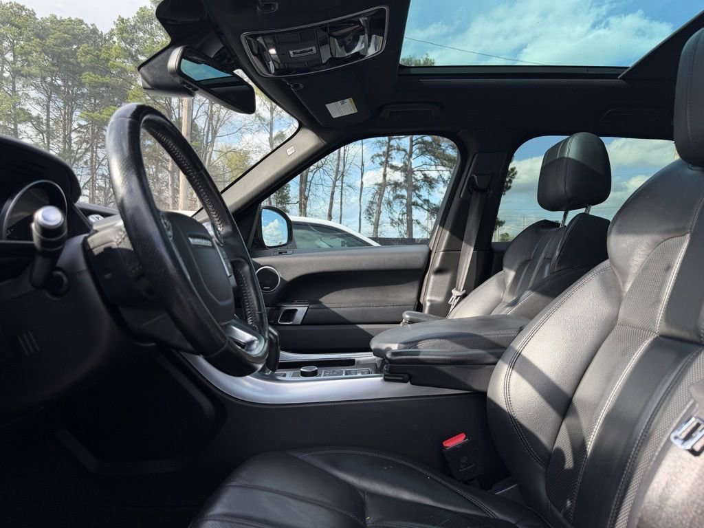 Used 2016 Land Rover Range Rover Sport SE image 10