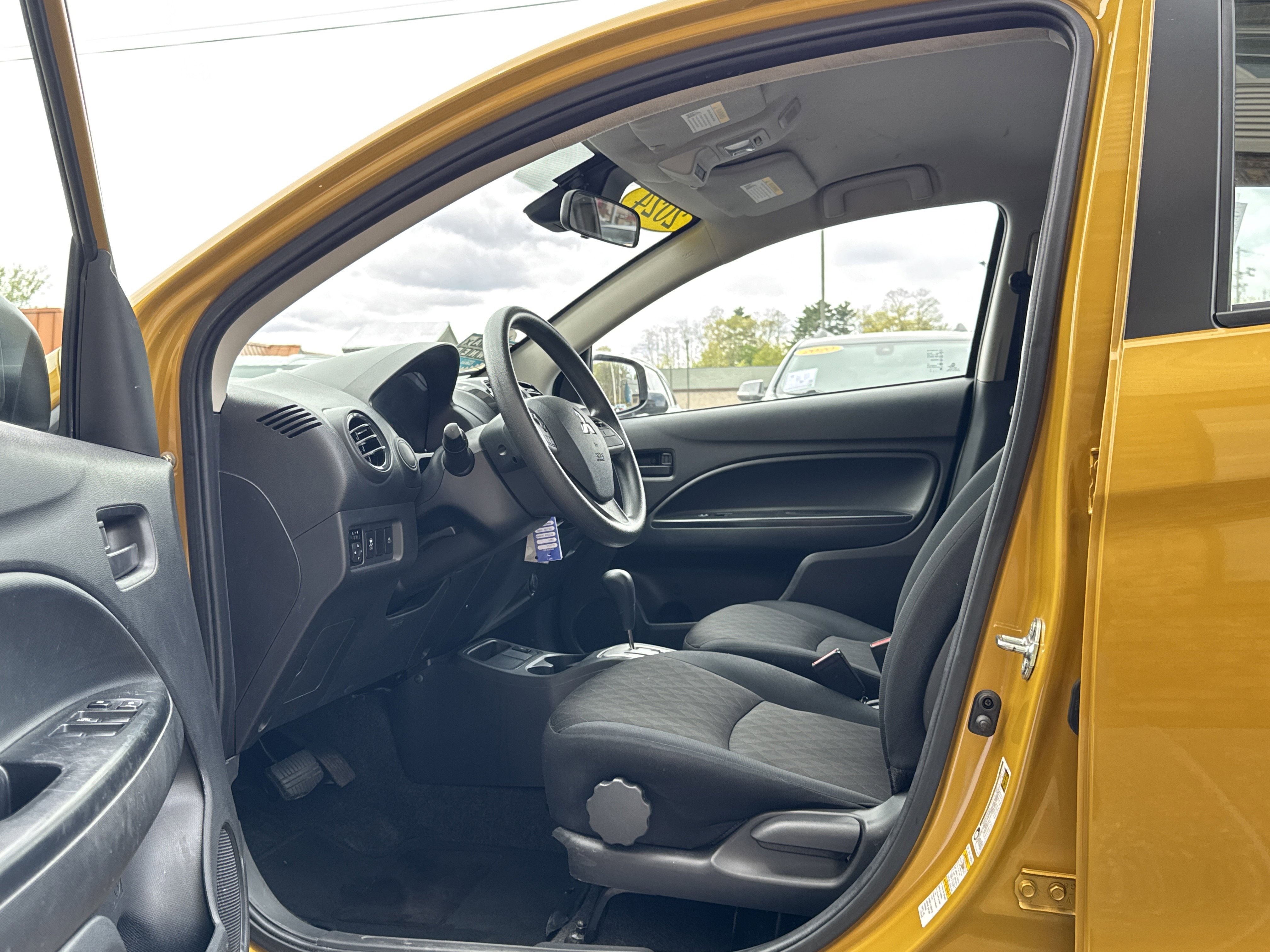 Used 2024 Mitsubishi Mirage ES FWD image 9