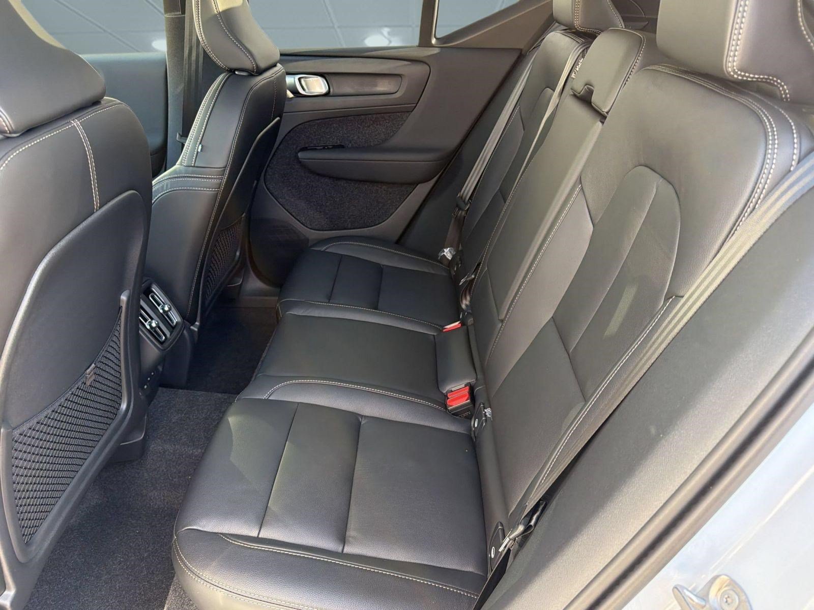 New 2026 Volvo XC40 B5 Plus w/ Protection Package Premier AWD/4WD image 21