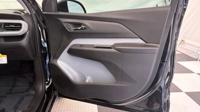 New 2027 Chevrolet Bolt RS w/ Technology Package FWD image 20
