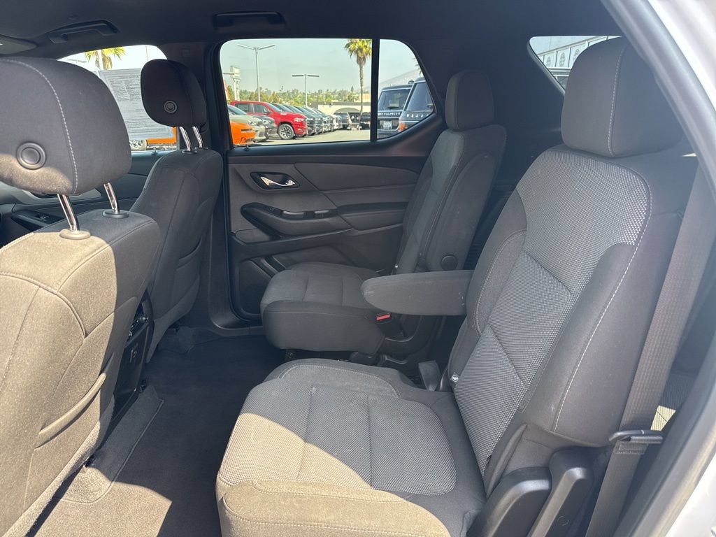 Used 2023 Chevrolet Traverse LT FWD image 15