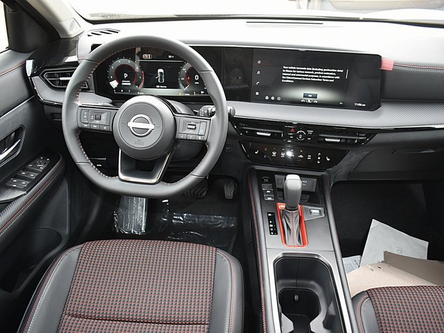 New 2026 Nissan Kicks SR w/ Cold Weather Package AWD/4WD image 9