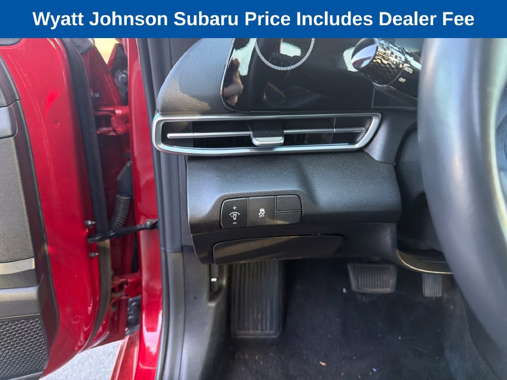 Used 2025 Hyundai Elantra SEL FWD image 22
