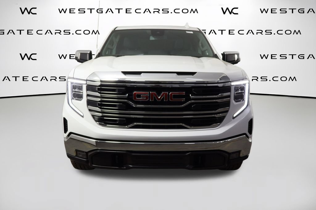 Used 2025 GMC Sierra 1500 SLT AWD/4WD image 2