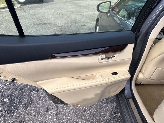Used 2013 Lexus ES 350 w/ Luxury Pkg image 10