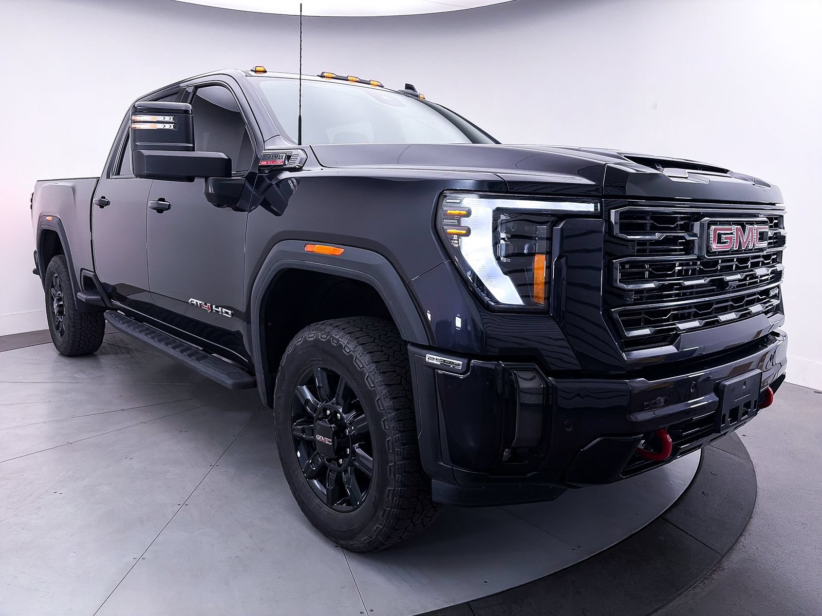 Used 2024 GMC Sierra 2500 AT4 w/ AT4 Preferred Package AWD/4WD image 13