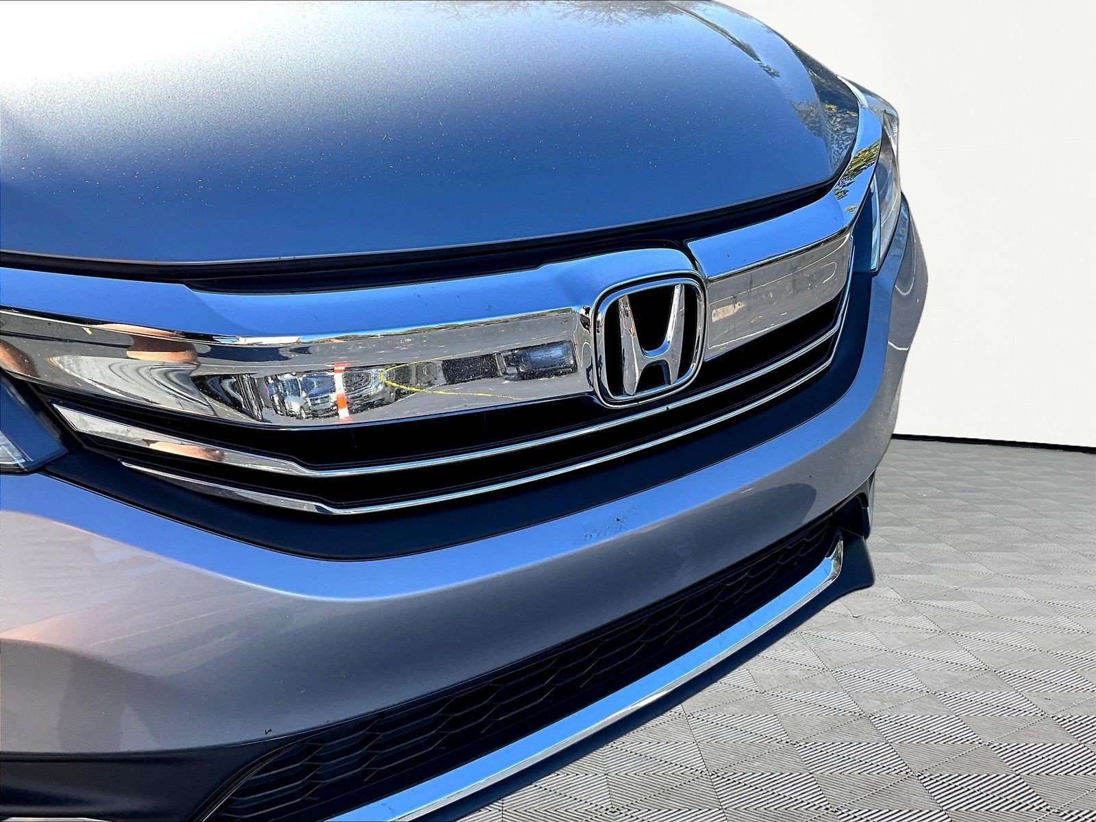 Used 2017 Honda Accord EX-L image 33