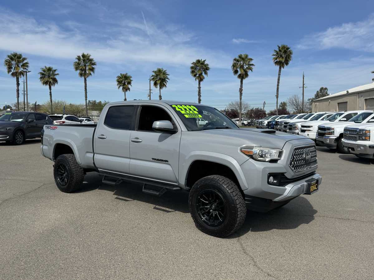 Used 2019 Toyota Tacoma TRD Sport w/ TRD Premium Sport Package image 12