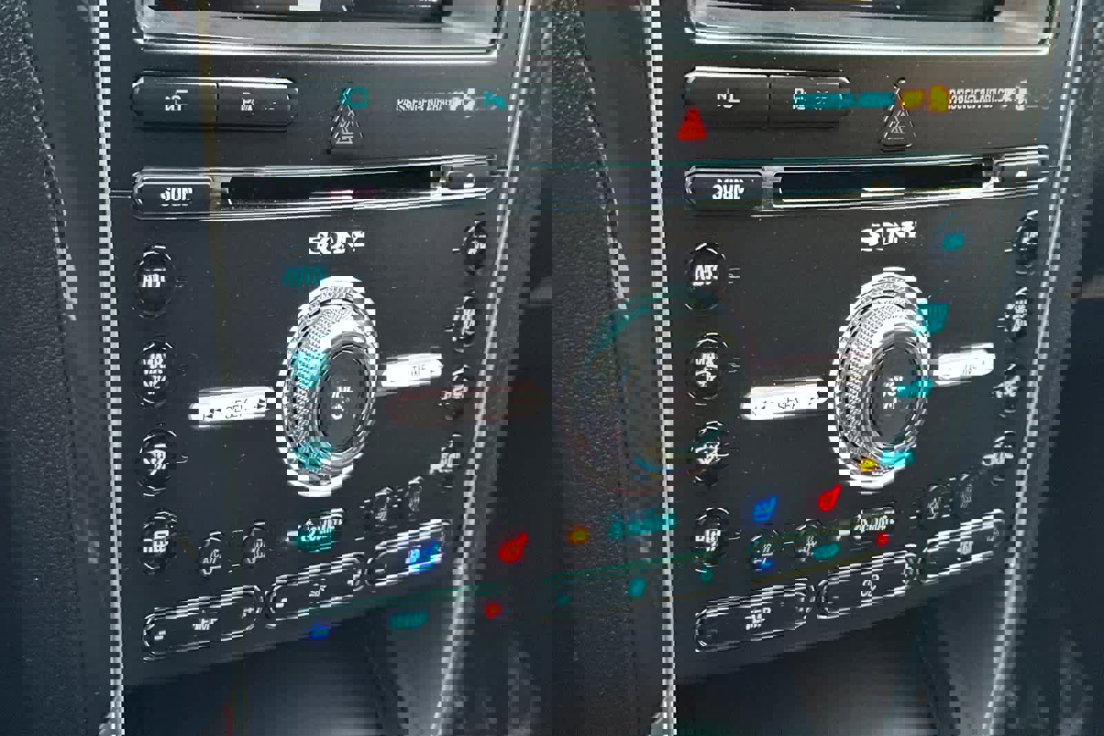 Used 2016 Ford Explorer Limited image 21