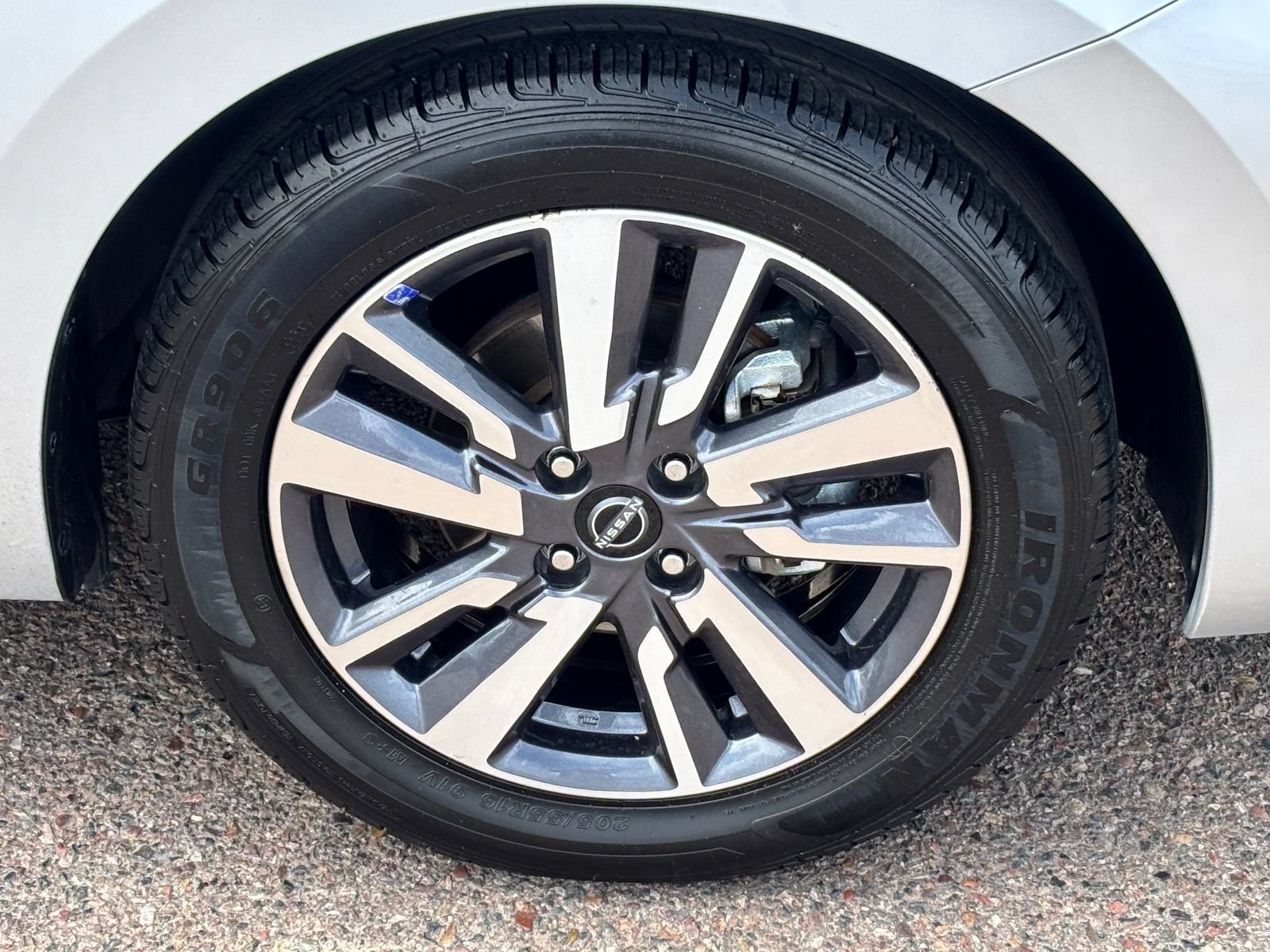 Certified 2023 Nissan Versa SV FWD image 8