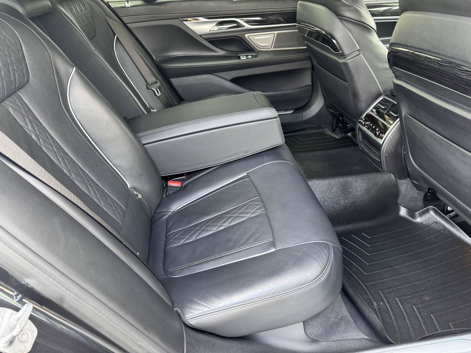 Used 2016 BMW 750i xDrive AWD/4WD image 18