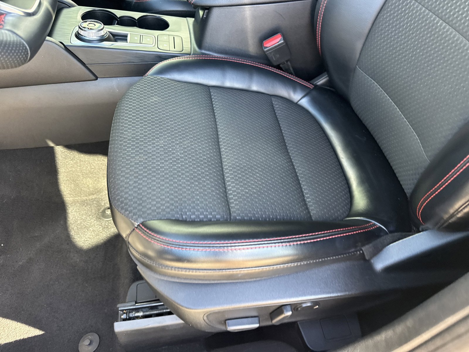 Used 2023 Ford Escape ST-Line image 16