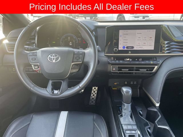 Used 2025 Toyota Camry SE FWD image 14