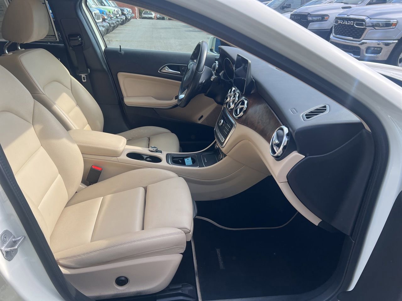 Used 2018 Mercedes-Benz GLA 250 4MATIC w/ Convenience Package image 23