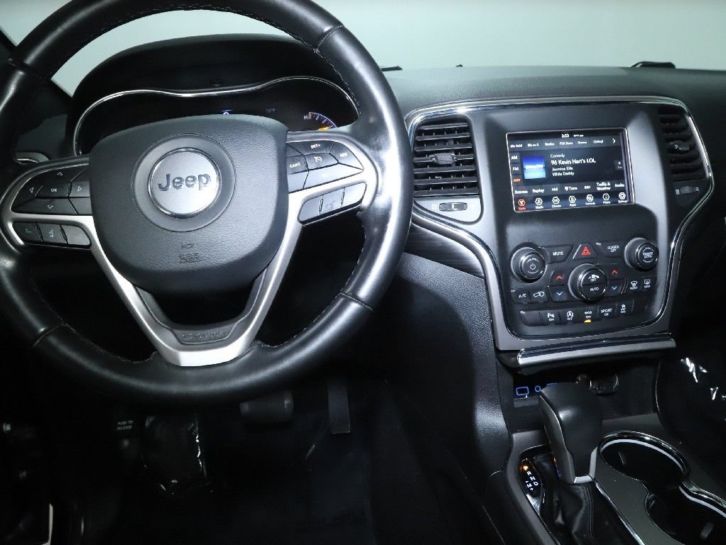 Used 2021 Jeep Grand Cherokee Laredo AWD/4WD image 28