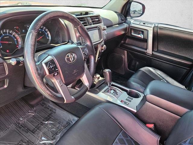 Used 2014 Toyota 4Runner SR5 AWD/4WD image 10