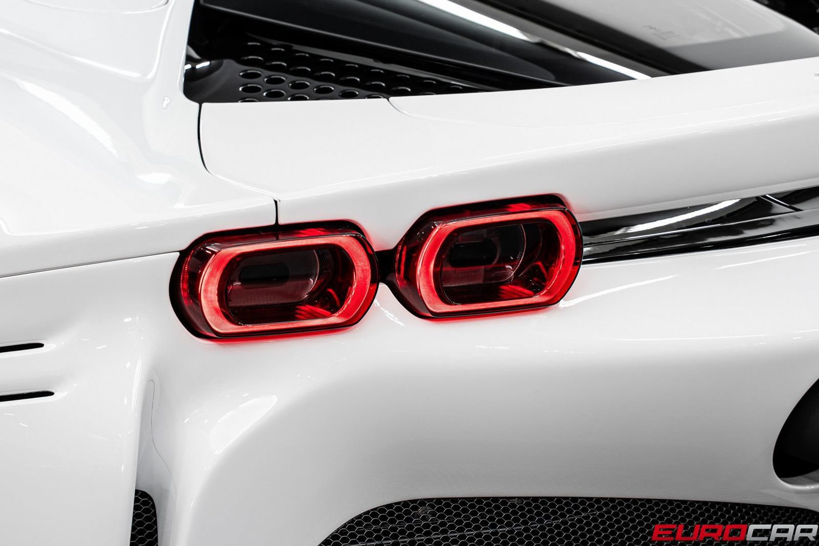 Used 2022 Ferrari SF90 Stradale AWD/4WD image 23